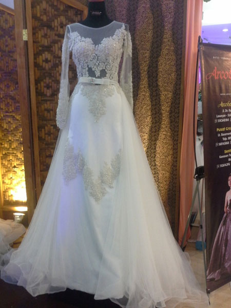 Long Dress Gaun Pengantin Putih 032